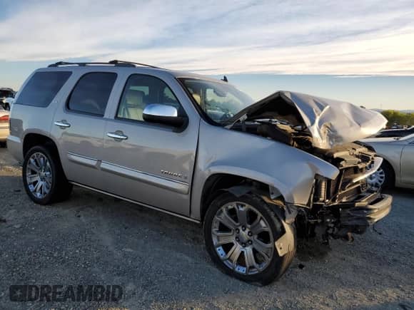 2008 Chevrolet Tahoe 2LT с VIN 1GNFC130X8J206913, выставлен на аукционе Copart как лот 79490574 с пробегом 201 067 миль миль и Списание • Salvage title. История ставок и продаж доступна на DreamBid. Изображение 4.