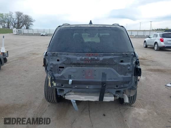 2024 Jeep Grand Cherokee Altitude with VIN 1C4RJHAG5R8951467, listed as a IAAI auction lot 42064828 with 15,920 mi miles and . Bid and sale history available at DreamBid. Image 17.