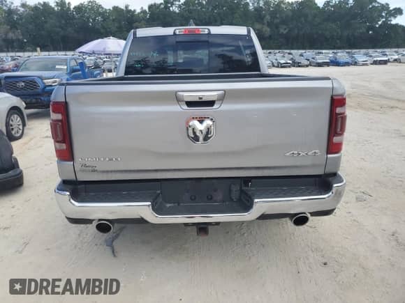 2020 Ram 1500 Limited z VIN 1C6SRFHT2LN153493, wystawiony jako Copart lot #67365545 z przebiegiem 68 828 mil mil oraz Szkoda całkowita • Salvage title. Historia ofert i sprzedaży dostępna na DreamBid. Obrazek 6.