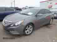 2011 Hyundai Sonata SE с VIN 5NPEC4AC2BH060946, выставлен на аукционе IAAI как лот 43134405 с пробегом 226 457 миль миль и . История ставок и продаж доступна на DreamBid. Изображение 2.