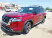 2023 Nissan Pathfinder Platinum с VIN 5N1DR3DK6PC210286, выставлен на аукционе IAAI как лот 42021775 с пробегом 48 482 миль миль и . История ставок и продаж доступна на DreamBid. Изображение 18.