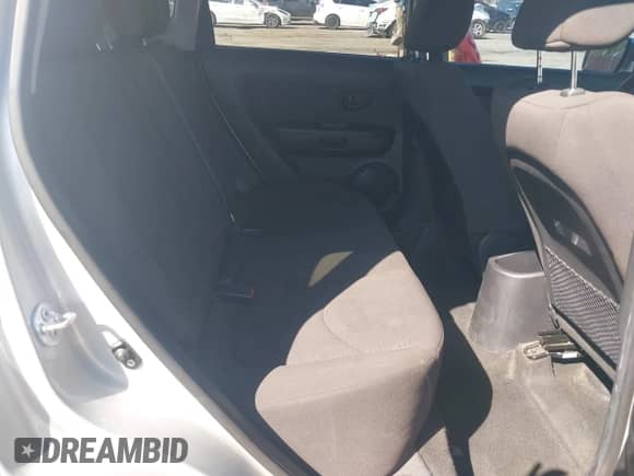 2013 Kia Soul z VIN KNDJT2A5XD7754831, wystawiony jako IAAI lot #43264341 z przebiegiem 201 375 mil mil oraz . Historia ofert i sprzedaży dostępna na DreamBid. Obrazek 8.