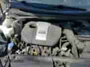 2017 Hyundai Veloster Turbo с VIN KMHTC6AE5HU314762, выставлен на аукционе Copart как лот 70288505 с пробегом 90 991 миль миль и Списание • Salvage title. История ставок и продаж доступна на DreamBid. Изображение 13.