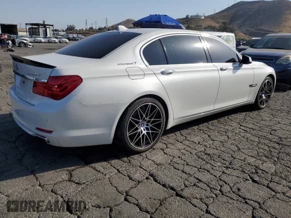 2011 BMW 7 Series с VIN WBAKX8C59BC198053, выставлен на аукционе Copart как лот 58531655 с пробегом 97 274 миль миль и Чистый • Clean title. История ставок и продаж доступна на DreamBid. Изображение 3.