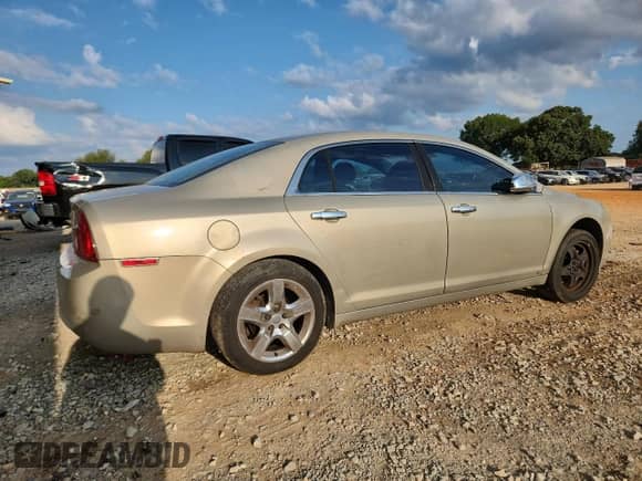 2010 Chevrolet Malibu 1FL z VIN 1G1ZA5E09AF107243, wystawiony jako Copart lot #71848245 z przebiegiem 196 994 mil mil oraz Szkoda całkowita • Salvage title. Historia ofert i sprzedaży dostępna na DreamBid. Obrazek 3.