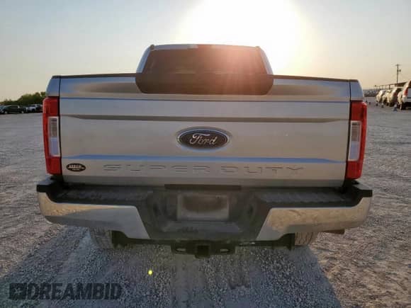 2019 Ford F-250 XL с VIN 1FT7W2BT8KEF39472, выставлен на аукционе Copart как лот 68225345 с пробегом 112 614 миль миль и Списание • Salvage title. История ставок и продаж доступна на DreamBid. Изображение 6.