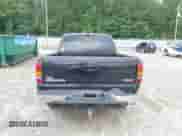 2005 GMC Sierra 1500 SLE z VIN 2GTEC13T751127218, wystawiony jako IAAI lot #42508206 z przebiegiem 222 602 mil mil oraz . Historia ofert i sprzedaży dostępna na DreamBid. Obrazek 17.