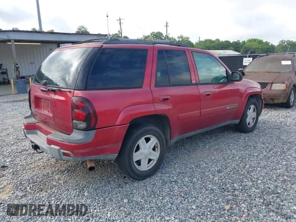 2002 Chevrolet TrailBlazer LS with VIN 1GNDT13S622389091, listed as a IAAI auction lot 42518765 with 326,783 mi miles and . Bid and sale history available at DreamBid. Image 4.