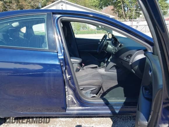 2015 Dodge Dart SXT with VIN 1C3CDFBB4FD369257, listed as a IAAI auction lot 43351291 with 99,248 mi miles and . Bid and sale history available at DreamBid. Image 5.