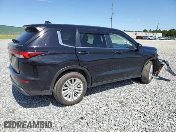2024 Mitsubishi Outlander ES with VIN JA4J3UA80RZ089854, listed as a Copart auction lot 57575955 with 10,886 mi miles and Salvage title. Bid and sale history available at DreamBid. Image 3.