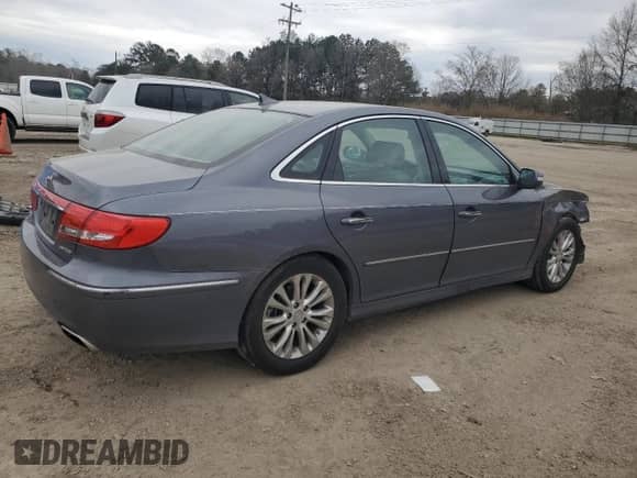 2011 Hyundai Azera Limited with VIN KMHFC4DF8BA559442, listed as a Copart auction lot 47655815 with 134,782 mi miles and Salvage title. Bid and sale history available at DreamBid. Image 3.