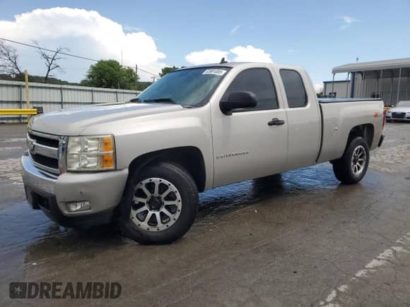 2007 Chevrolet Silverado 1500 Work Truck с VIN 1GCEK19J27Z511507, выставлен на аукционе Copart как лот 63981085 с пробегом 188 870 миль миль и Списание • Salvage title. История ставок и продаж доступна на DreamBid. Изображение 1.