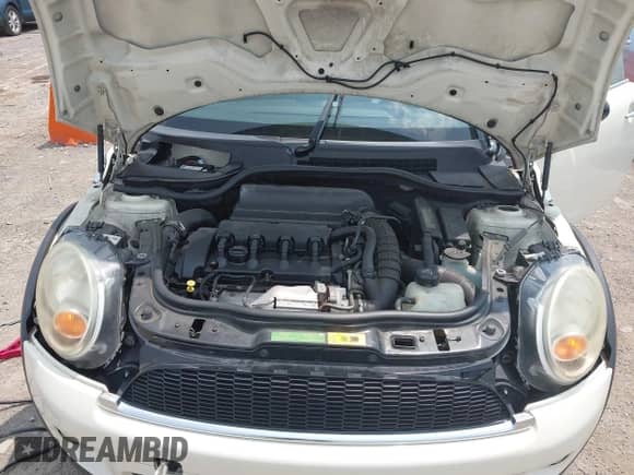 2010 MINI Hardtop S with VIN WMWMF7C53ATZ74200, listed as a IAAI auction lot 42482465 with 97,193 mi miles and . Bid and sale history available at DreamBid. Image 10.