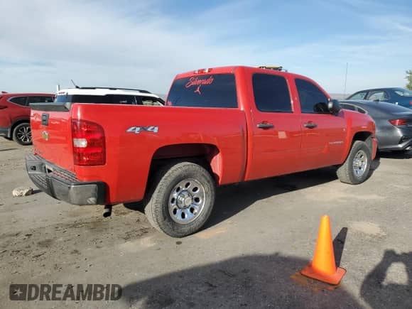 2011 Chevrolet Silverado 1500 LS z VIN 3GCPKREA1BG276233, wystawiony jako Copart lot #65030745 z przebiegiem 174 798 mil mil oraz Szkoda całkowita • Salvage title. Historia ofert i sprzedaży dostępna na DreamBid. Obrazek 3.
