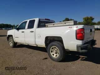 2018 Chevrolet Silverado 1500 Work Truck z VIN 1GCVKNEC3JZ201694, wystawiony jako Copart lot #71517765 z przebiegiem 146 657 mil mil oraz Czysty tytuł • Clean title. Historia ofert i sprzedaży dostępna na DreamBid. Obrazek 2.
