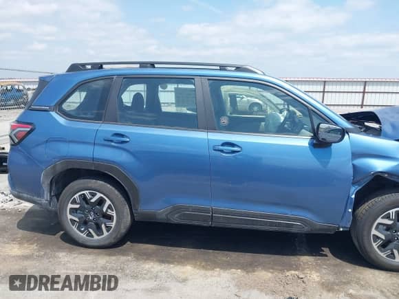 2025 Subaru Forester with VIN JF2SLDAC0SH534606, listed as a IAAI auction lot 42461124 with 4,023 mi miles and . Bid and sale history available at DreamBid. Image 13.