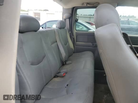 2004 GMC Sierra 1500 SLE z VIN 2GTEC19T041140477, wystawiony jako Copart lot #70844745 z przebiegiem Nie podano mil oraz Szkoda całkowita • Salvage title. Historia ofert i sprzedaży dostępna na DreamBid. Obrazek 10.