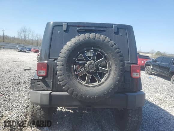 2011 Jeep Wrangler Sahara z VIN 1J4AA5D16BL617223, wystawiony jako Copart lot #48068405 z przebiegiem Nie podano mil oraz Nie do naprawy • Non repairable. Historia ofert i sprzedaży dostępna na DreamBid. Obrazek 6.