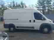 2014 Ram ProMaster Cargo z VIN 3C6TRVBG3EE105518, wystawiony jako IAAI lot #41673098 z przebiegiem 201 978 mil mil oraz . Historia ofert i sprzedaży dostępna na DreamBid. Obrazek 13.