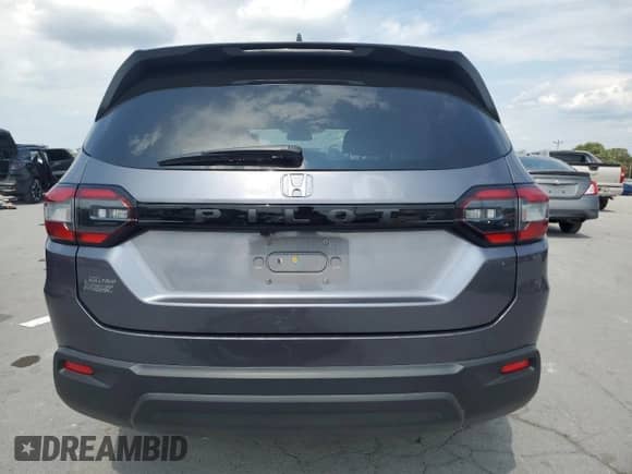 2024 Honda Pilot LX z VIN 5FNYG2H26RB006688, wystawiony jako Copart lot #80271155 z przebiegiem 125 744 mil mil oraz Szkoda całkowita • Salvage title. Historia ofert i sprzedaży dostępna na DreamBid. Obrazek 6.