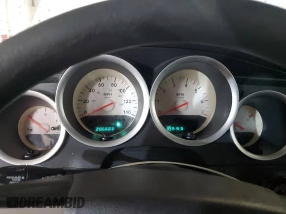 2006 Dodge Magnum z VIN 2D4FV47V36H436837, wystawiony jako Copart lot #70883025 z przebiegiem 206 603 mil mil oraz Szkoda całkowita • Salvage title. Historia ofert i sprzedaży dostępna na DreamBid. Obrazek 9.