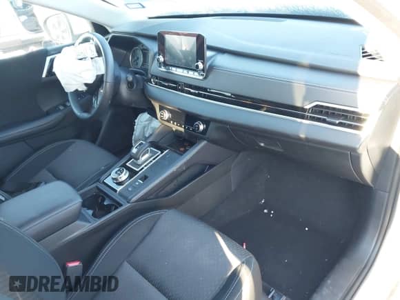 2024 Mitsubishi Outlander ES with VIN JA4J3UA8XRZ060622, listed as a IAAI auction lot 42236110 with 7,164 mi miles and . Bid and sale history available at DreamBid. Image 5.