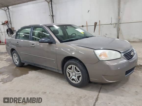 2008 Chevrolet Malibu Classic LS 1FL с VIN 1G1ZS58F38F140410, выставлен на аукционе IAAI как лот 42154846 с пробегом 157 143 миль миль и . История ставок и продаж доступна на DreamBid. Изображение 1.