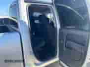 2005 Dodge 1500 SLT z VIN 1D7HU18N35S146360, wystawiony jako Copart lot #46741915 z przebiegiem 222 838 mil mil oraz Czysty tytuł • Clean title. Historia ofert i sprzedaży dostępna na DreamBid. Obrazek 6.