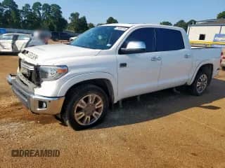 2019 Toyota Tundra SR5 with VIN 5TFAY5F13KX789376, listed as a Copart auction lot 71436275 with 221,379 mi miles and Salvage title. Bid and sale history available at DreamBid. Image 1.