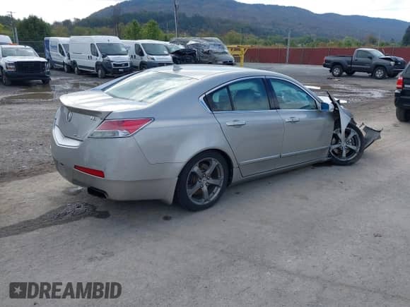2010 Acura TL Technology с VIN 19UUA9F50AA007792, выставлен на аукционе IAAI как лот 43423943 с пробегом 83 563 миль миль и . История ставок и продаж доступна на DreamBid. Изображение 4.