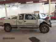 1994 GMC Sierra 1500 z VIN 2GTEK19K6R1571262, wystawiony jako IAAI lot #42183695 z przebiegiem 198 872 mil mil oraz . Historia ofert i sprzedaży dostępna na DreamBid. Obrazek 13.