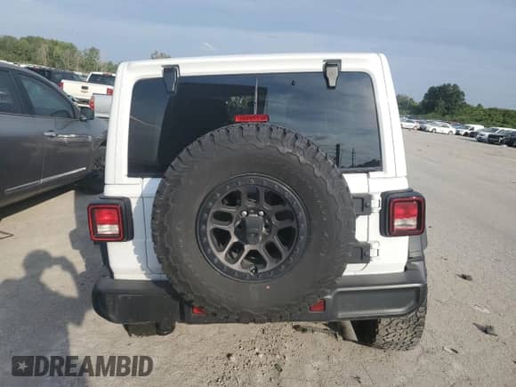 2022 Jeep Wrangler Unlimited Sport with VIN 1C4HJXDG1NW247614, listed as a Copart auction lot 70441794 with 35,854 mi miles and Salvage title. Bid and sale history available at DreamBid. Image 6.