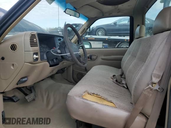 1996 GMC Sierra 1500 с VIN 1GTEC14W4TZ530991, выставлен на аукционе Copart как лот 43783425 с пробегом 243 467 миль миль и Списание • Salvage title. История ставок и продаж доступна на DreamBid. Изображение 7.