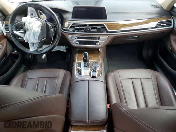 2017 BMW 7 Series 740i xDrive with VIN WBA7E4C59HGU99296, listed as a Copart auction lot 60886265 with Not provided miles and Salvage title. Bid and sale history available at DreamBid. Image 8.