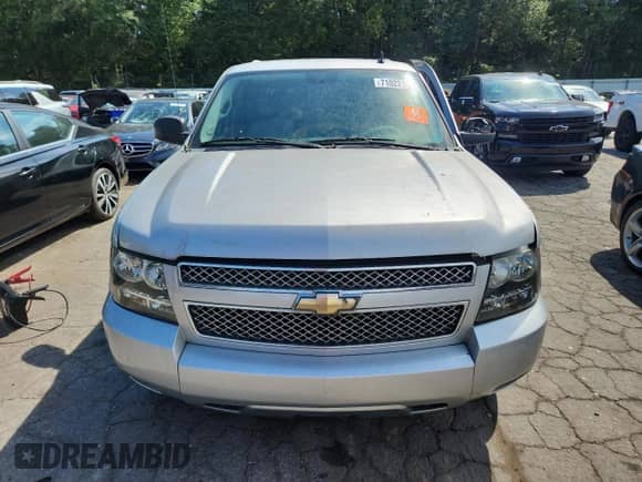 2010 Chevrolet Avalanche LT z VIN 3GNVKFE05AG243268, wystawiony jako Copart lot #71022125 z przebiegiem 251 988 mil mil oraz Szkoda całkowita • Salvage title. Historia ofert i sprzedaży dostępna na DreamBid. Obrazek 5.