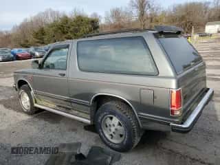 1990 Chevrolet Blazer с VIN 1GNCT18Z7L0123495, выставлен на аукционе Copart как лот 87598315 с пробегом 68 777 миль миль и Чистый • Clean title. История ставок и продаж доступна на DreamBid. Изображение 2.
