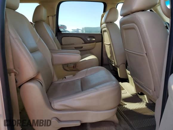 2012 Chevrolet Suburban LTZ с VIN 1GNSKKE70CR283219, выставлен на аукционе Copart как лот 86533785 с пробегом 251 580 миль миль и Чистый • Clean title. История ставок и продаж доступна на DreamBid. Изображение 11.