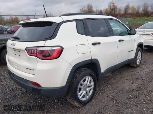 2018 Jeep Compass Sport с VIN 3C4NJDAB0JT117883, выставлен на аукционе IAAI как лот 43464152 с пробегом 90 397 миль миль и . История ставок и продаж доступна на DreamBid. Изображение 4.