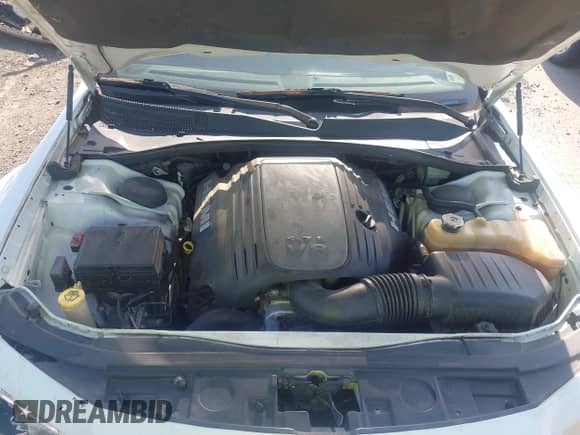 2011 Chrysler 300 C с VIN 2C3CA6CT4BH598972, выставлен на аукционе IAAI как лот 42567295 с пробегом 182 419 миль миль и . История ставок и продаж доступна на DreamBid. Изображение 10.