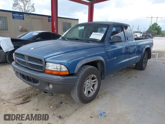 2002 Dodge Dakota с VIN 1B7GL12X82S684096, выставлен на аукционе IAAI как лот 42350919 с пробегом 268 474 миль миль и . История ставок и продаж доступна на DreamBid. Изображение 2.