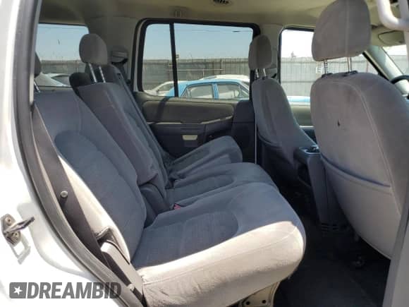 2005 Ford Explorer XLT with VIN 1FMZU63E15UB25770, listed as a Copart auction lot 65514395 with 206,129 mi miles and Clean title. Bid and sale history available at DreamBid. Image 11.