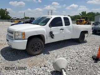 2010 Chevrolet Silverado 1500 Work Truck с VIN 1GCSKPEA9AZ118557, выставлен на аукционе Copart как лот 62189875 с пробегом 79 943 миль миль и Списание • Salvage title. История ставок и продаж доступна на DreamBid. Изображение 1.