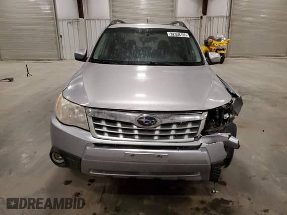 2013 Subaru Forester X Premium z VIN JF2SHACC8DH439548, wystawiony jako Copart lot #82358165 z przebiegiem 180 343 mil mil oraz Szkoda całkowita • Salvage title. Historia ofert i sprzedaży dostępna na DreamBid. Obrazek 5.