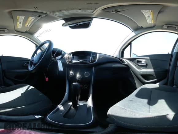 2022 Chevrolet Trax LS z VIN KL7CJKSM0NB545520, wystawiony jako IAAI lot #42575411 z przebiegiem 53 804 mil mil oraz . Historia ofert i sprzedaży dostępna na DreamBid. Obrazek 20.