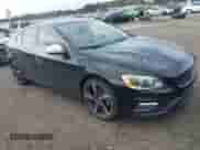 2016 Volvo S60 T5 Drive-E R-Design Special Edition с VIN YV126MFP6G2395071, выставлен на аукционе IAAI как лот 41763662 с пробегом 89 556 миль миль и . История ставок и продаж доступна на DreamBid. Изображение 1.