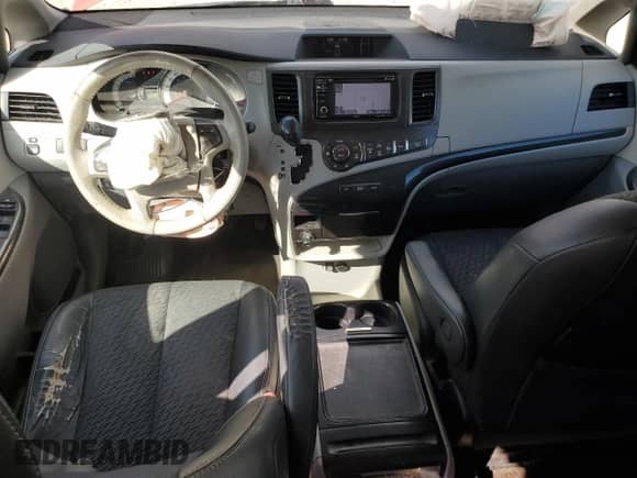 2013 Toyota Sienna SE with VIN 5TDXK3DC8DS386443, listed as a Copart auction lot 86723675 with 184,020 mi miles and Salvage title. Bid and sale history available at DreamBid. Image 8.