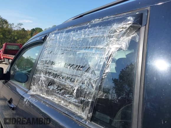 2006 Honda Pilot EX-L z VIN 2HKYF18686H555502, wystawiony jako IAAI lot #43192798 z przebiegiem 206 360 mil mil oraz . Historia ofert i sprzedaży dostępna na DreamBid. Obrazek 12.