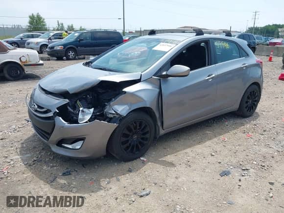2013 Hyundai Elantra с VIN KMHD35LE3DU071071, выставлен на аукционе IAAI как лот 42657946 с пробегом 102 805 миль миль и . История ставок и продаж доступна на DreamBid. Изображение 17.
