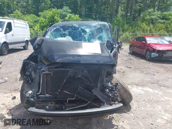2013 Chevrolet Tahoe LT with VIN 1GNSCBE09DR366696, listed as a IAAI auction lot 42201250 with 199,105 mi miles and . Bid and sale history available at DreamBid. Image 13.