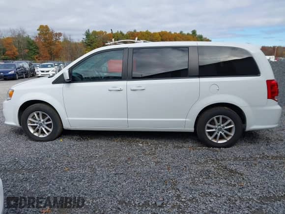 2020 Dodge Grand Caravan SE with VIN 2C4RDGBG1LR227593, listed as a IAAI auction lot 43546924 with 149,014 mi miles and . Bid and sale history available at DreamBid. Image 13.